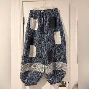 New women’s POL size medium blueberry patchwork lace jogger pants.